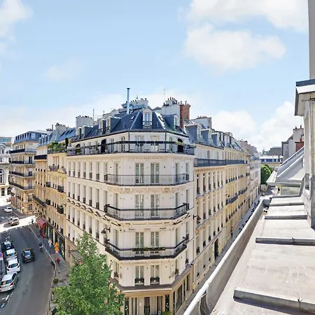 Newly Renovated 2p- Elysee St-honore Apartment *