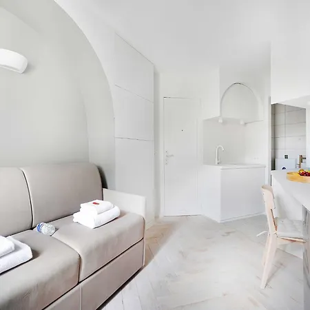 Appartamento Newly Renovated 2p- Elysee St-honore Parigi